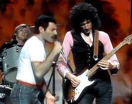 Queen - Play The Game (1980)