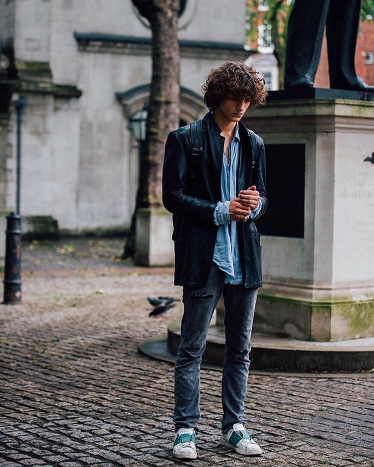 jrrunz:  🚶🏻 #menstreetstyle #menstreetfashion 📸💕 