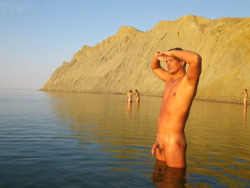 gaynudism:Gay webcams: http://bit.ly/2caJb2y