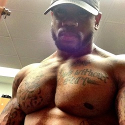 blackmalefreaks:  zachmuscle:  realmusclesrealmeatrealmen: