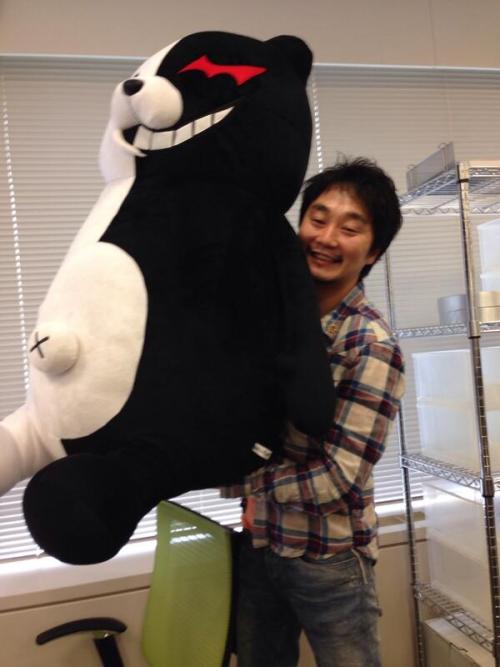 bearpigman: komanomi: here is a photo of the man who wrote dangan ronpa who’s the dude holding