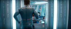 Comandanteraven:  Chris Pine’s Bulges In Lycra In Star Trek Into Darkness. Handsome