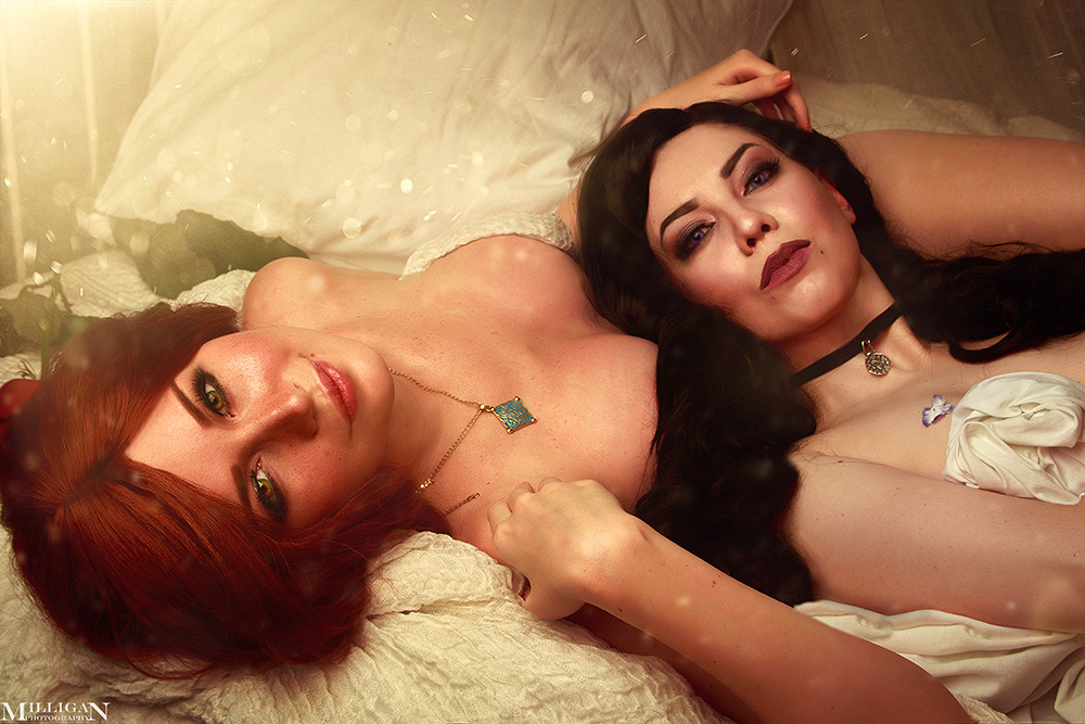 hotcosplaychicks: The Witcher - Triss And Yennefer by MilliganVick   Check out http://hotcosplaychicks.tumblr.com