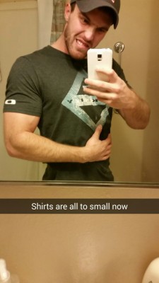 dauntless-goddess:  neversetlle:  nebraskaswole:  May be time to go up a shirt size…fuck yea!  Hollllaaa baby gap  OMG YOUR ARMS