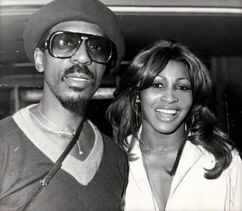 twixnmix:Ike and Tina Turner at London’s Heathrow airport in October 1975.