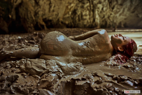 pcache:  fdrive:  fdrive:  femalebodyfetish:  Bianca Beauchamp      (via TumbleOn)      (via TumbleOn)      (via TumbleOn)