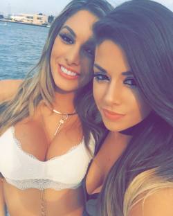 hottygram:  Took a boat to ultra 💃 @lynaritaa by juli.annee 