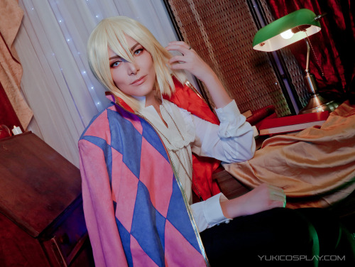 Howl, from Howl’s Moving CastleCosplay from  www.miccostumes.com/Photo by Eckhardt Fotografia