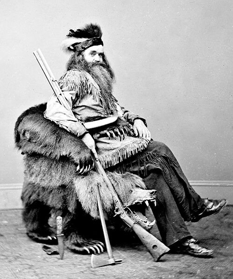 Grizzly Bear Chair. (Je hais les chasseurs)