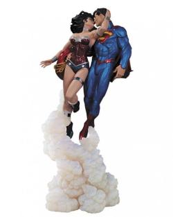 comicsforever:  Upcoming DC Collectibles for Sale // crafted by DC Collectibles (2013)  They look great