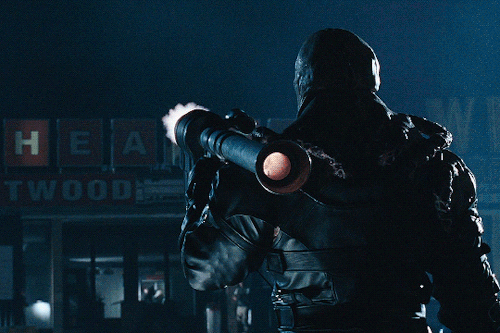 kiewiibree: thequantumranger: Resident Evil: Apocalypse (2004)  Nemesis is my GUY
