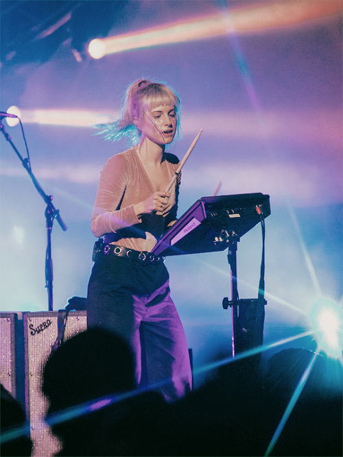 hayleywilliamsdaily: Boston, Massachusetts @ Boston Opera House (October 7)