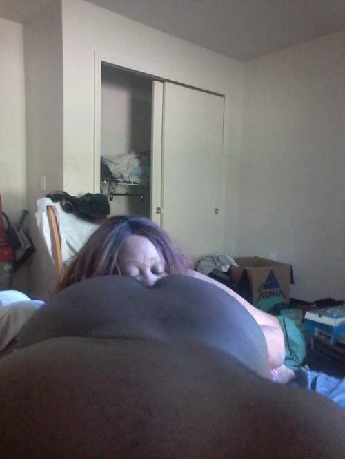 stonersvibe: #tranny #eating #ass #rimjob Can I join y'all ?