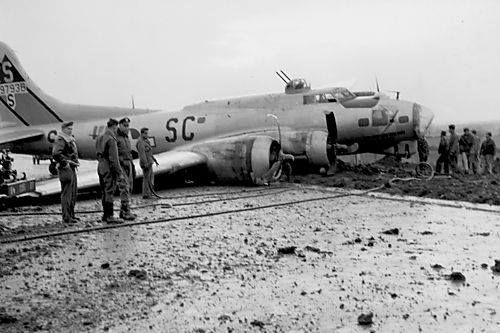 401st Bomb Group B-17G Belly Landed in England, October 29th, 1944