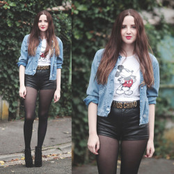 fashion-tights:  MICKEY MOUSE (by Justine