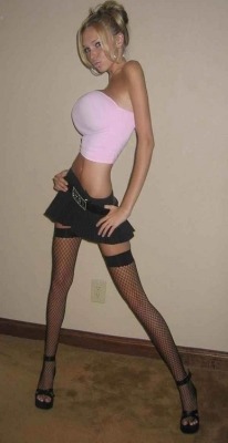 bimbo-express:  Bimbo of the day! Ladies,