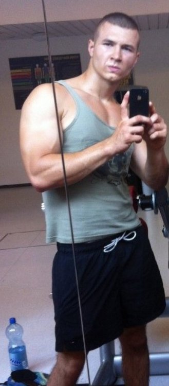 fitnessandchocolate: demgainzzz:  Don’t skip leg day….  oijdiohgirthbrhgqoejeqwowed HAH