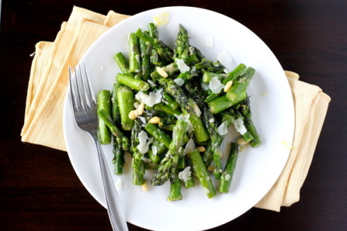 happyvibes-healthylives: Asparagus with Lemon