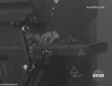 batflowerghoul:*throws some Air into the pit, because he needs more love* (x)