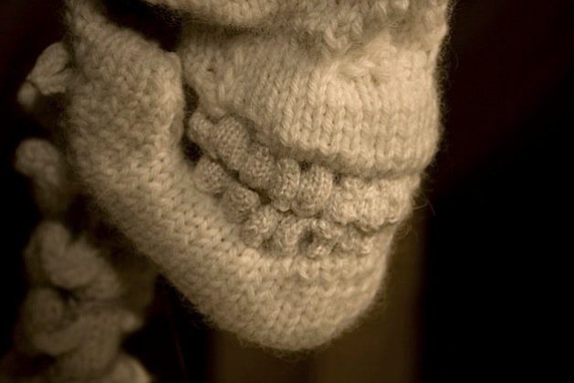 angelapenrose:   Wonderfully appropriate for Halloween.  :)  Found on Makezine: