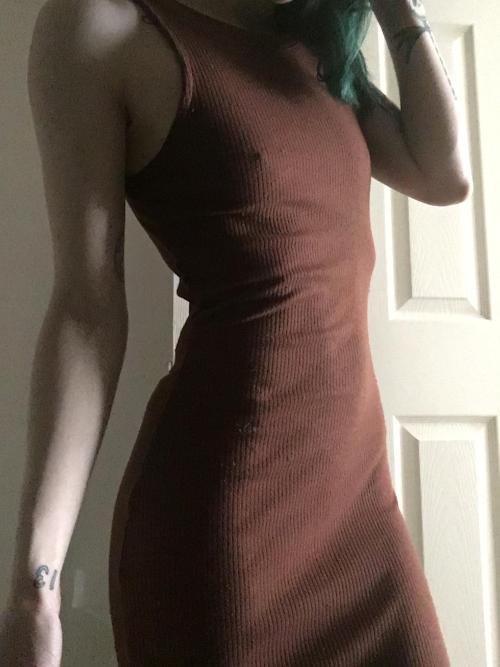 Tight brown dress [oc]