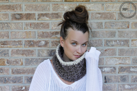 The ”Jamie” Crochet Cowl Pattern - Two Sizes // by Rescued Paw Designs