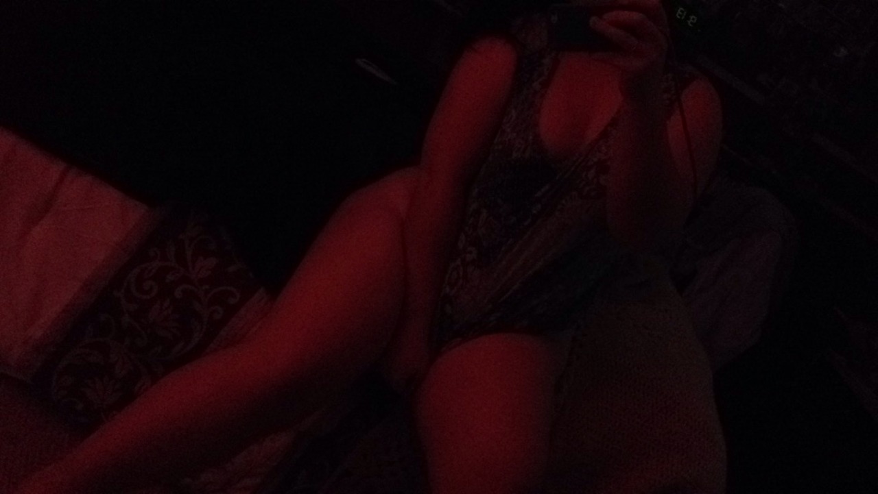 confidentlypositive:  I need someone to spoil me for Valentine’s Day! 😂😇