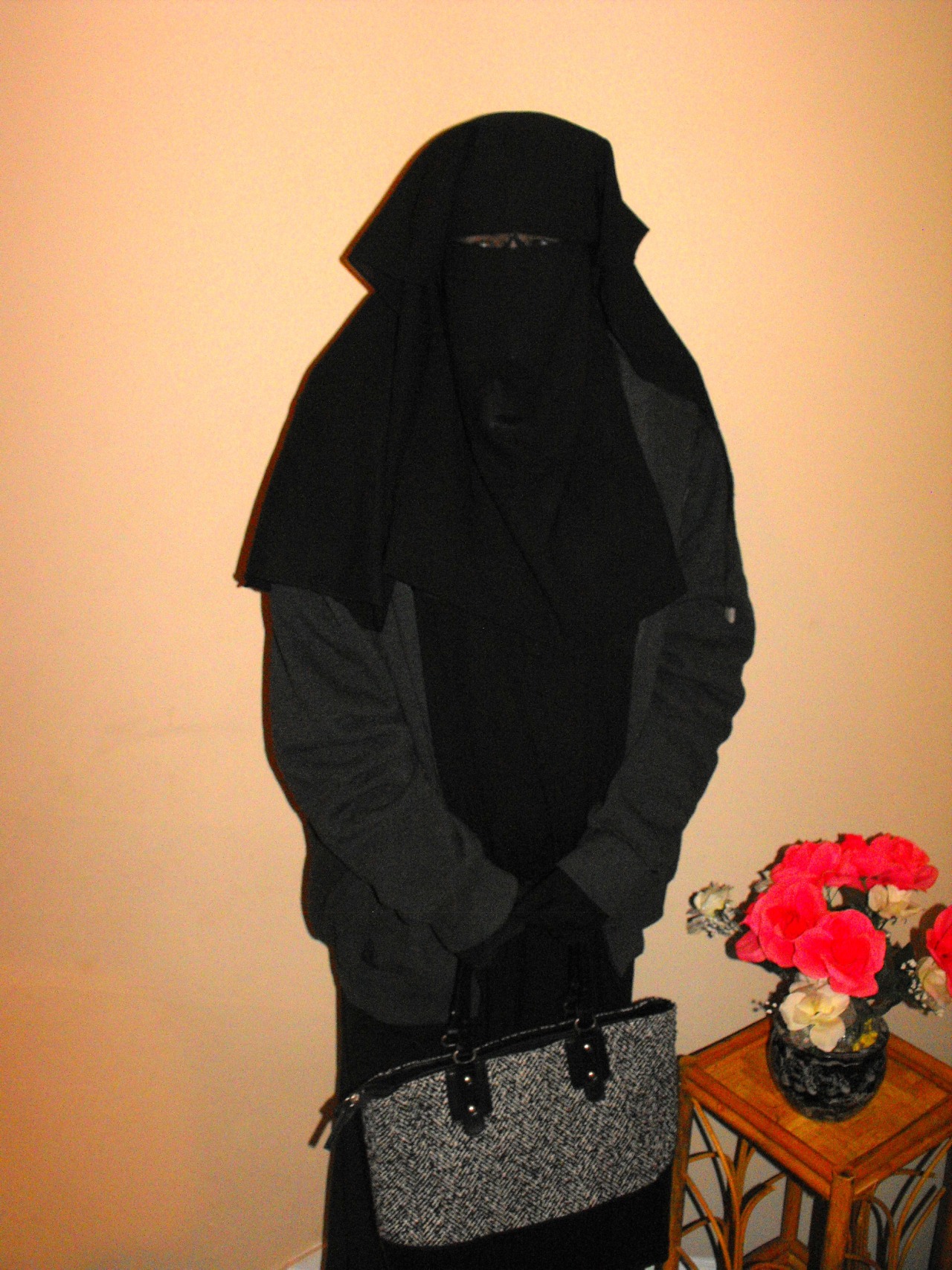 sensualhumiliation:  The complete domination behind the hijab… 