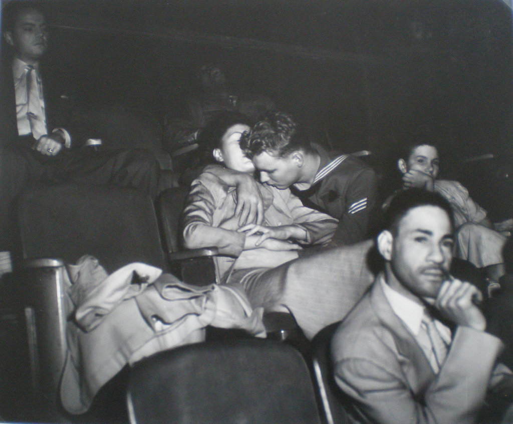 nymp-het:  superbestiario:  Kisses by Weegee  I love this.