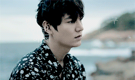 banghae:“But I will keep my promise. Whether a storm comes, whether no one is here and I am lonely, 