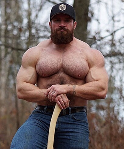 pjsesq:  Lumbersexual Seth Feroce Big pecs, heavy traps, hirsute pornography, even in jeans. Musclebear with an axe. “Feroce” means “fierce” in Italian. Go with it, Seth.