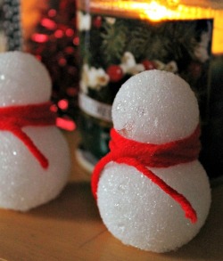 wattlebirdblog:  DIY simple styrofoam snowman