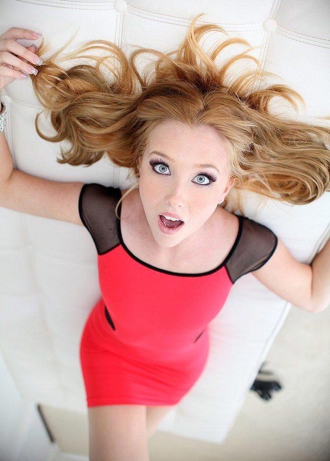 pornwithandwithoutclothes:  Samantha Rone: Clothed