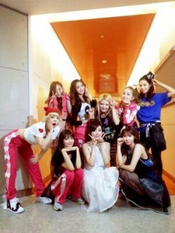 fuckyeahsoshi-sone:  Hello everyone in SONE