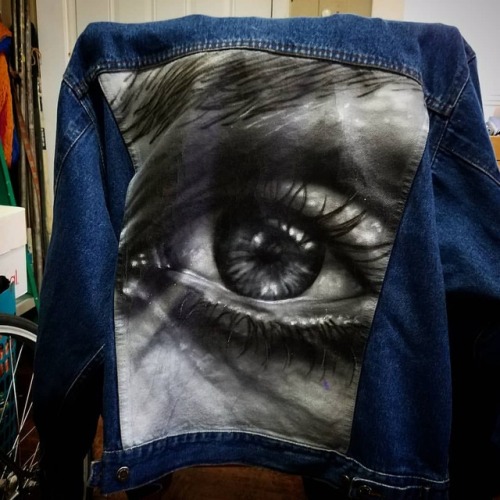 Jean jacket art stuff.. .Been wanting to paint a jacket for a while now&hellip; but then it&rsquo;s 