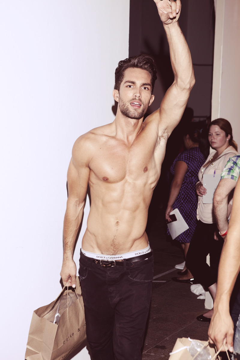 lemme-holla-at-you:  Xx