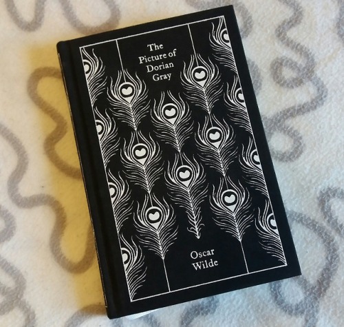 vale-reads:That very pretty book I bought last week