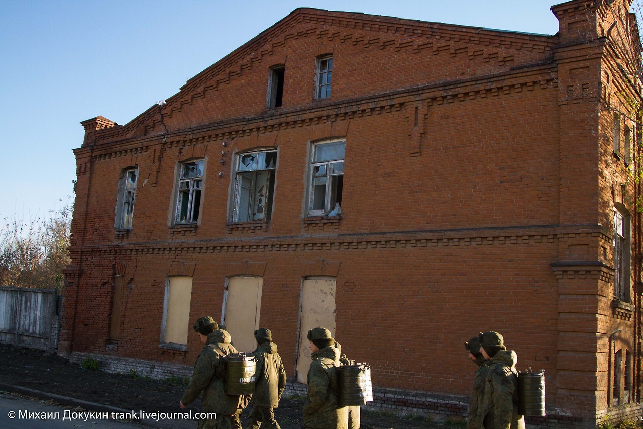 Армейская 17. Исторический военный городок Новосибирск. Военный городок 17. 17 Военный городок Омск. 17 Военный городок 2000 год Новосибирск.