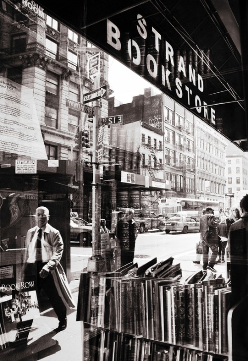 strandbooks:  Fantastic photo.  The Strand!