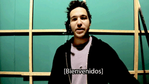 immortalhtwink:  Pete Wentz kind of speaking Spanish 