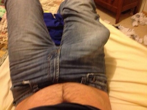 bulgeb:  BulgeB       @bulgegrab        Hairy-Chest