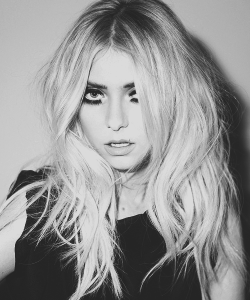 cup-oof-tea:  Taylor Momsen