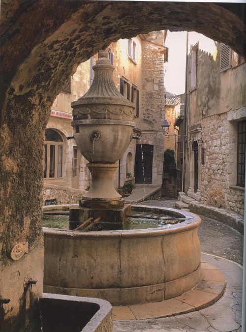 robert-hadley:  Drinking fountain, Saint Paul de Vence, Provence. Photo by Miguel-Flores Vianna