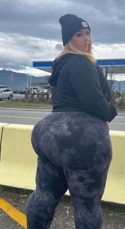 superdumbbimbos:Nice Ass, Dumbo