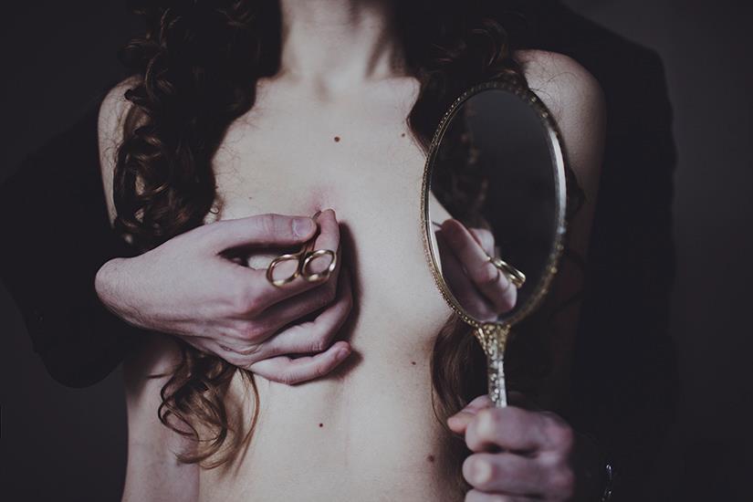 the-devil-at-your-door: Art.  Love this, it’s brilliant.  