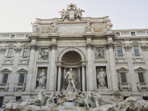 jessiechensaid:  The Trevi Fountain receives around 3,000 euros every day. At night, the money is co