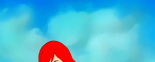 mermaidchan05:…. she bites her lips a lot.GLEN KEANE IS PERFECT. 