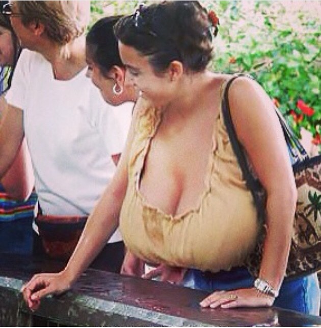 funbaggery:  Classic: the zoo kept her in the mammal house.