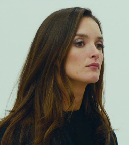 roseydoux:Charlotte Le Bon in Iris (2016)