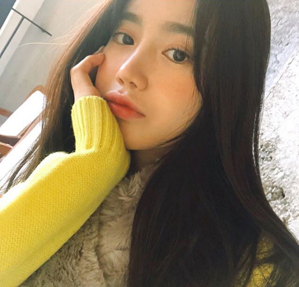 korean-dreams-girls:    Jenny - Selcas     
